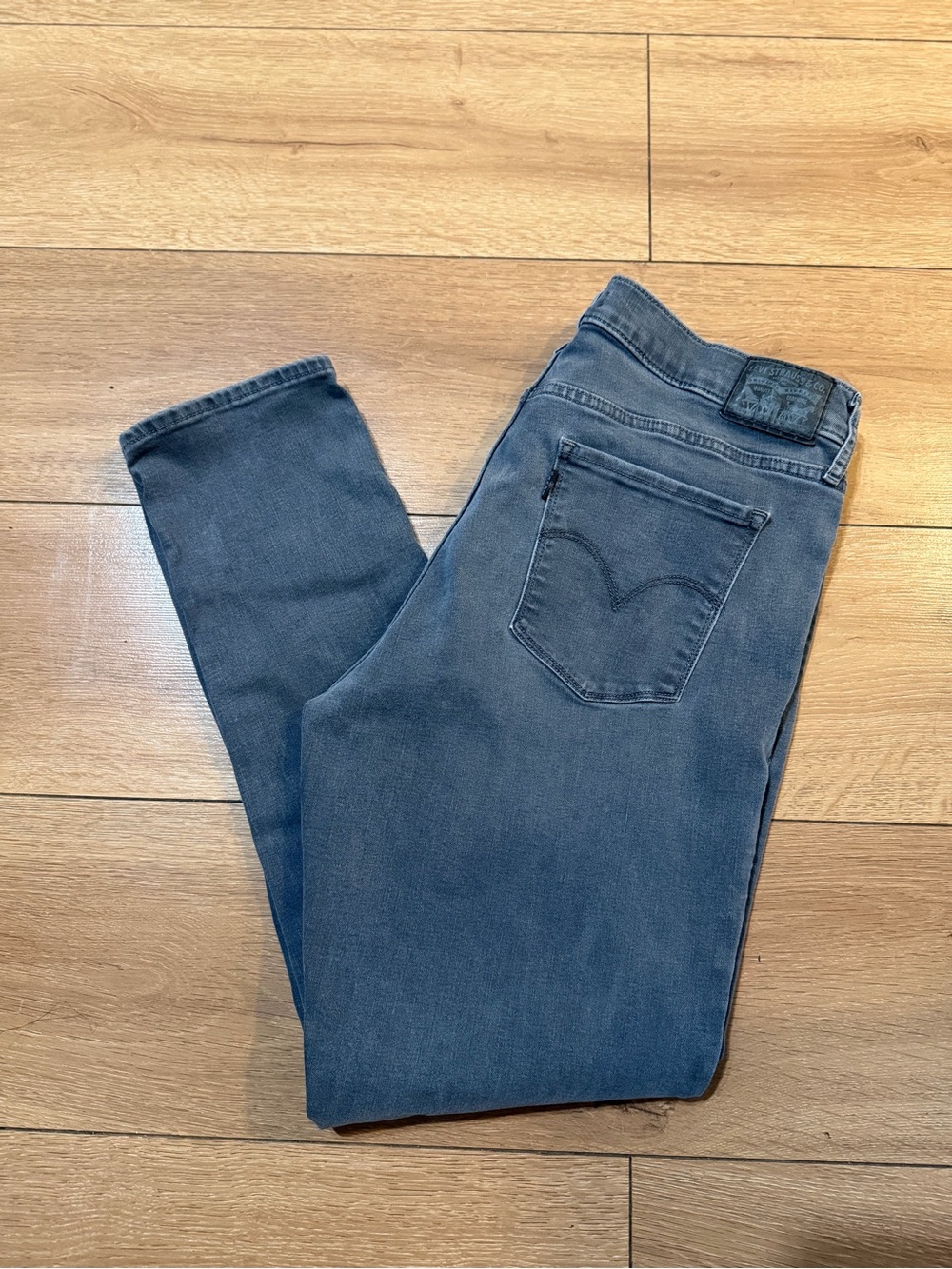 Levi’s 311 Shaping Skinny Women’s Jeans Gray W33 L30 Size 14